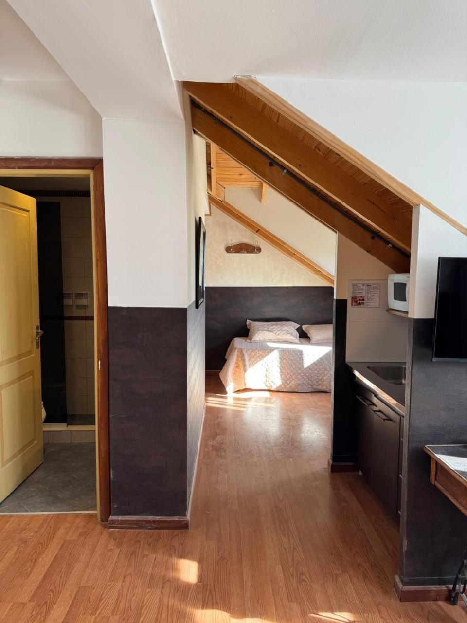 Meulen Hosteria Y Apart Ел Калафате Екстериор снимка